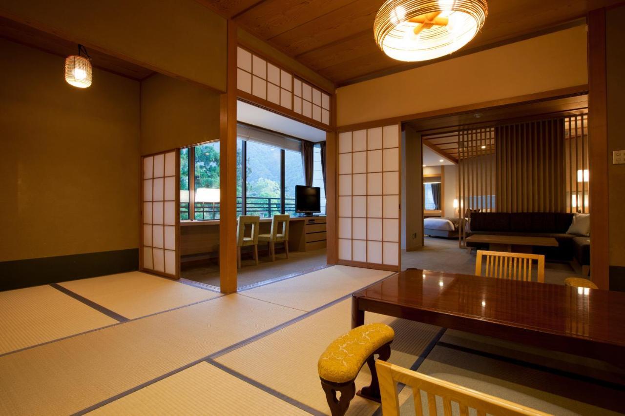 Miyajima Grand Hotel Arimoto Itsukushima Exterior foto